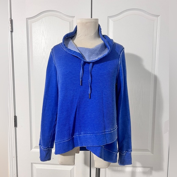 Calvin Klein Performance Hooded Sweatshirt with Distressed Details - sz M‎ - Picture 1 of 6